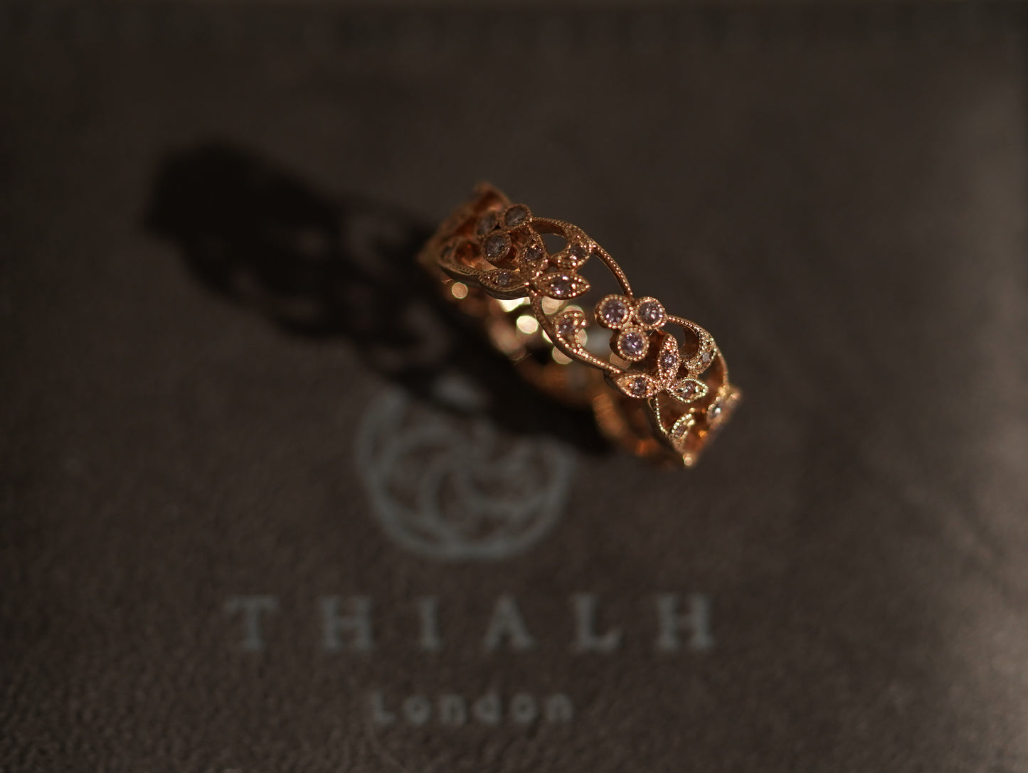 Load image into Gallery viewer, 18K gold Pink diamond ring
