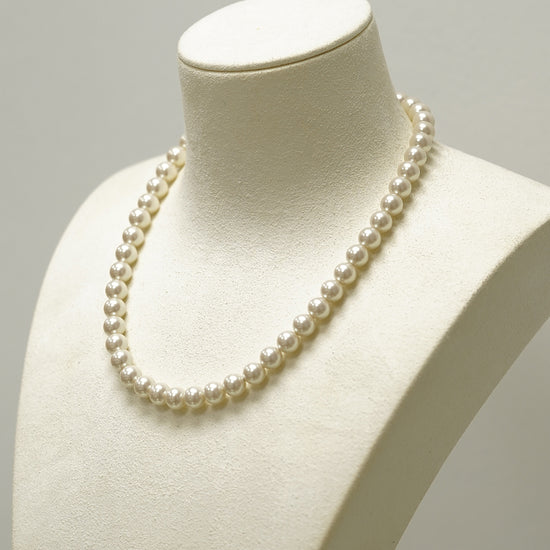 Beau- Pearl Necklace