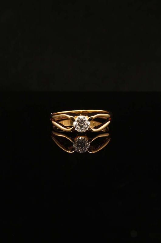 黃金鑽石戒指
