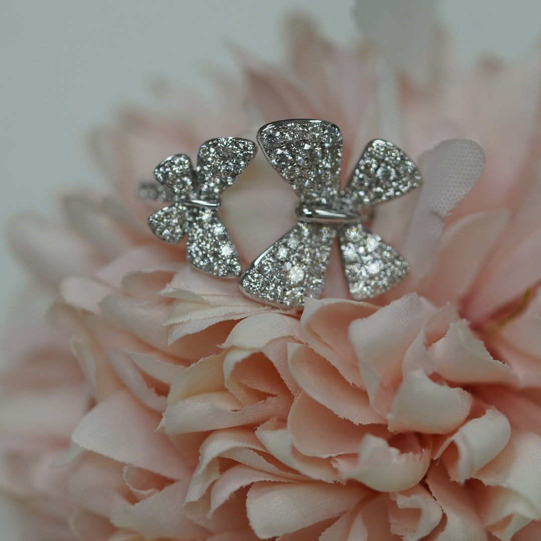 Load image into Gallery viewer, FINITE - 18K White Gold Butterflies Diamond Ring
