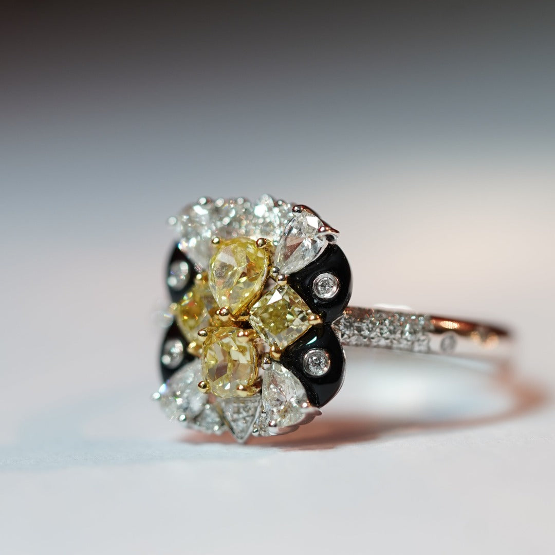 INFINITY - 18K White Yellow Gold Onyx and Diamond Ring