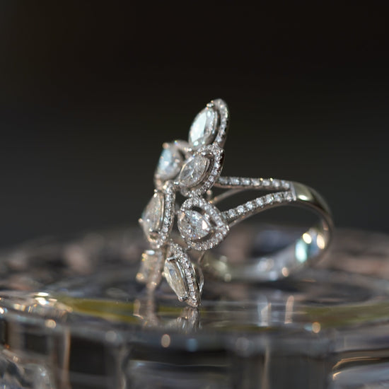 INFINITY - 18K White Gold Diamond Ring