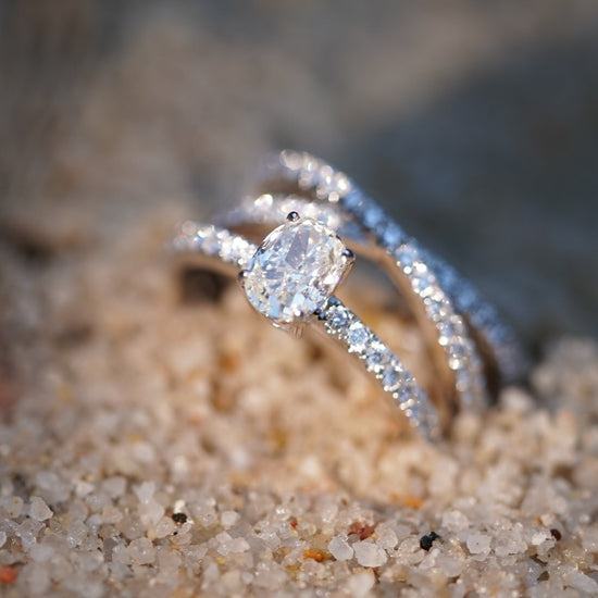 INFINITY - 18K 白金雙鑽石訂婚戒指