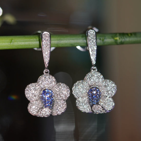 INFINITY - 18K White Gold Blue Sapphire and Diamond Earring