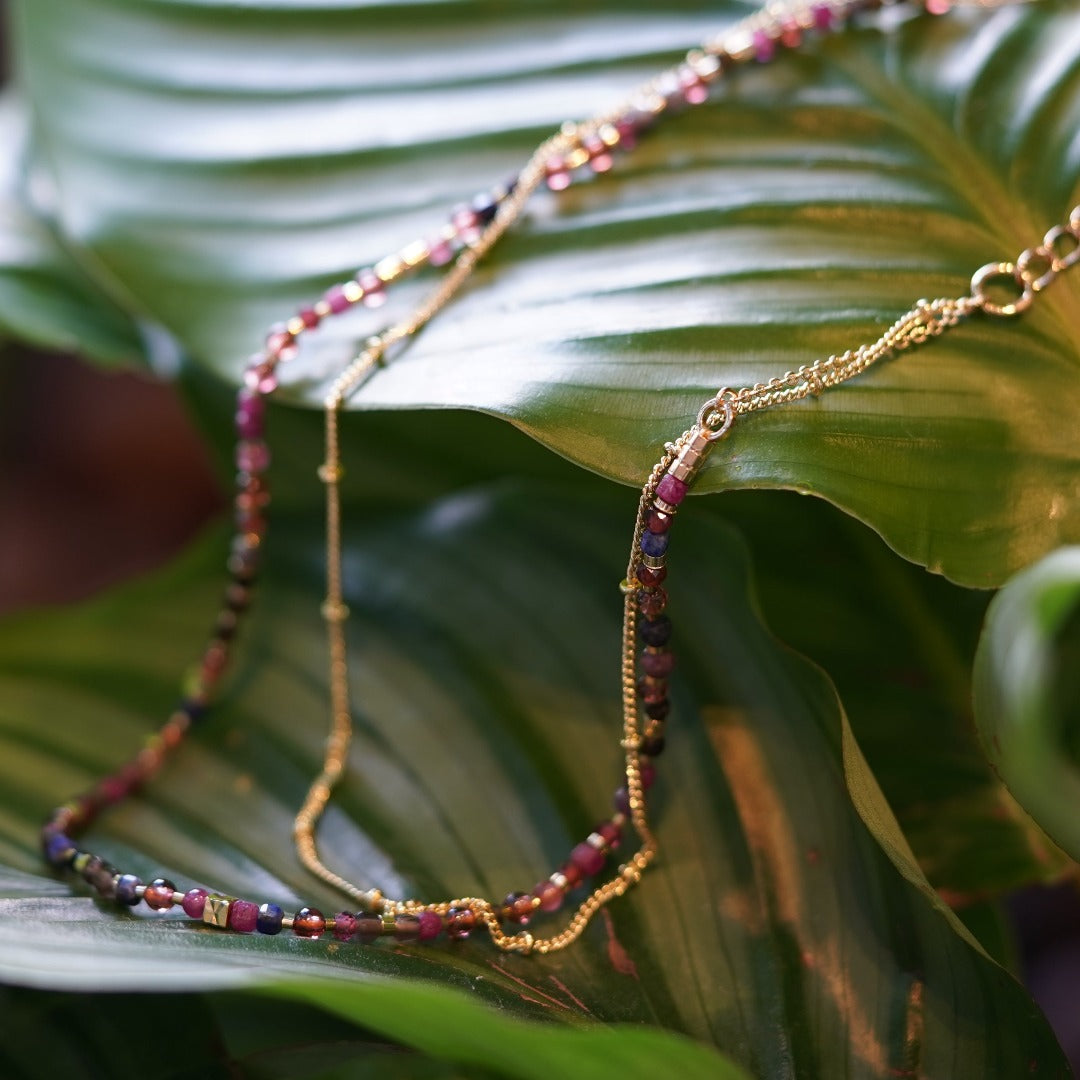 Jade Vine Natural stone beads choker necklace (twilight fuchsia)