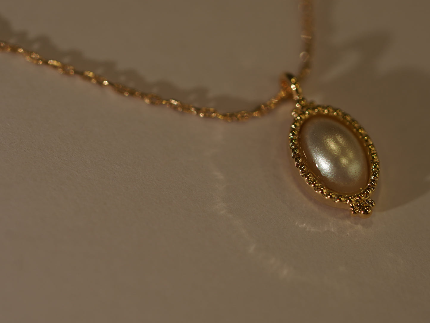 Beau- Vintage Oval Pearl Necklace