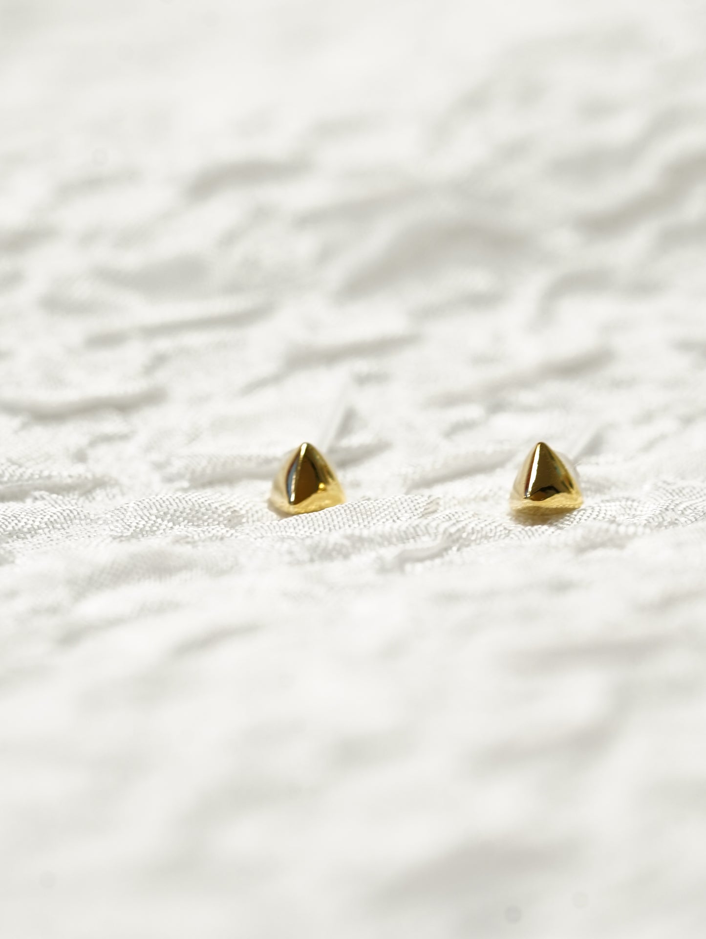 Load image into Gallery viewer, Beau- Yellow Gold Pyramid Stud Earrings
