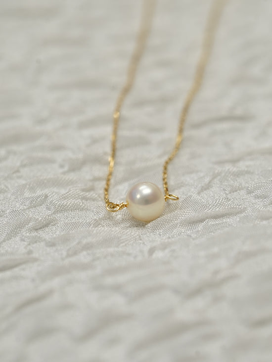 Beau- Single Pearl Necklace