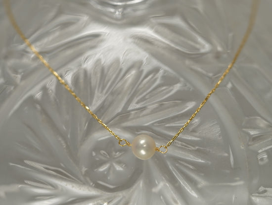 Beau- Single Pearl Necklace
