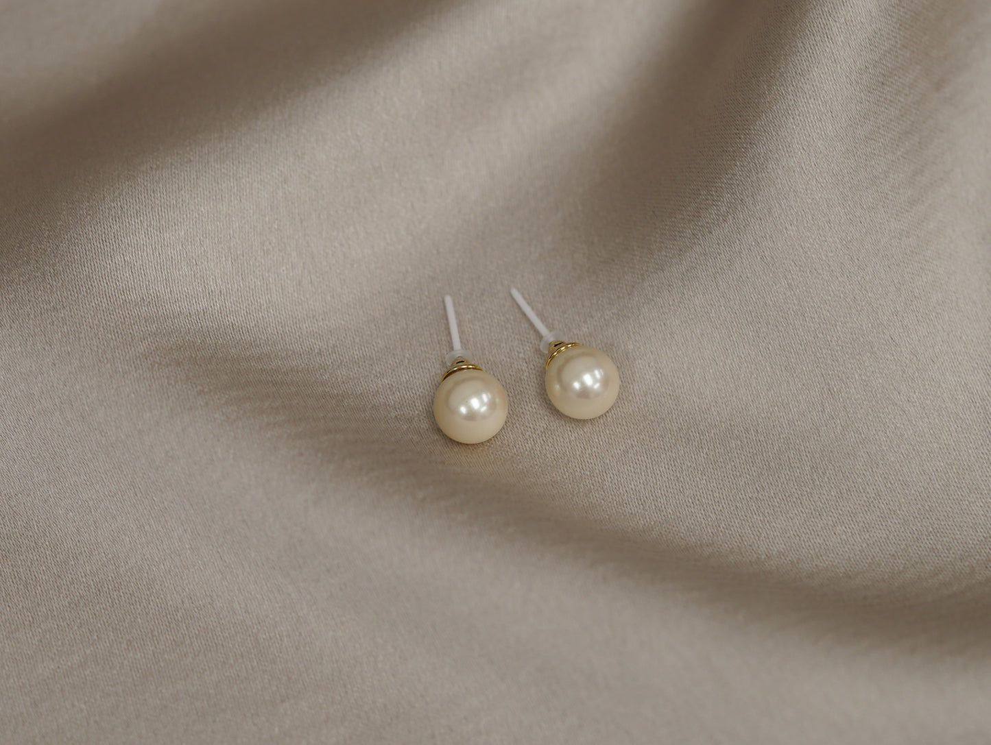 Beau- Single Pearl Earrings