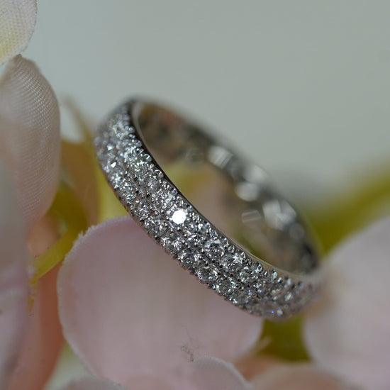 Load image into Gallery viewer, FINITE - 18K White Gold Diamond Ring

