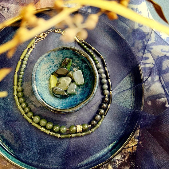 Jade Vine Jadeite choker necklace with zircon mini studs pendant