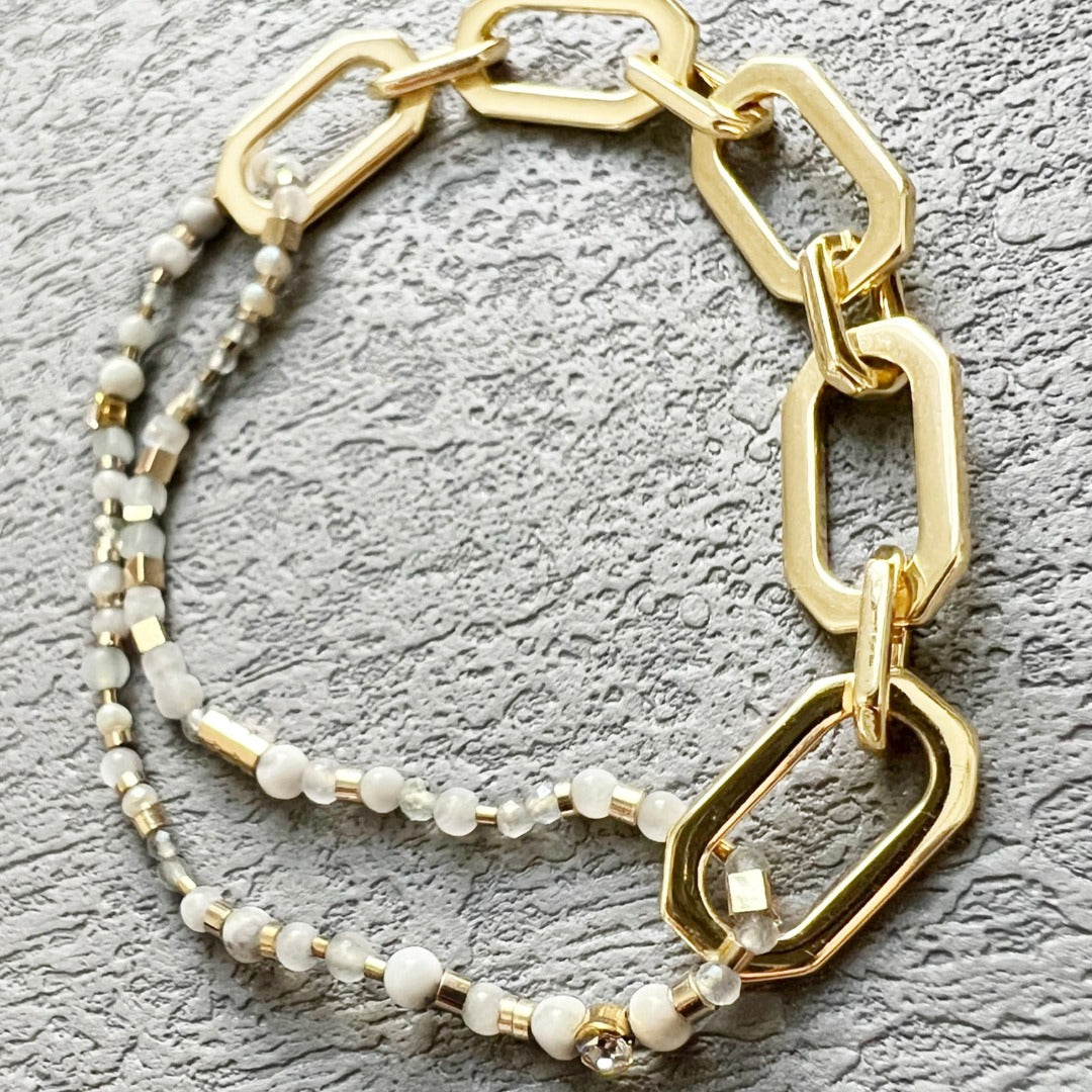 Load image into Gallery viewer, Natural stones fine beads art deco chain bracelet (lunar white)
