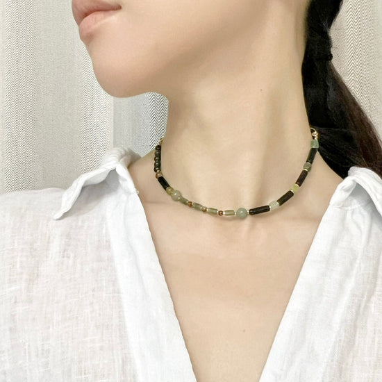 Multicolour jade choker necklace