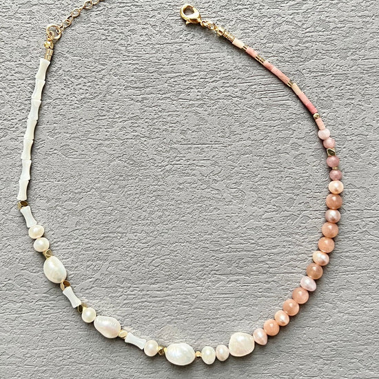 Pearl and pink stones choker necklace