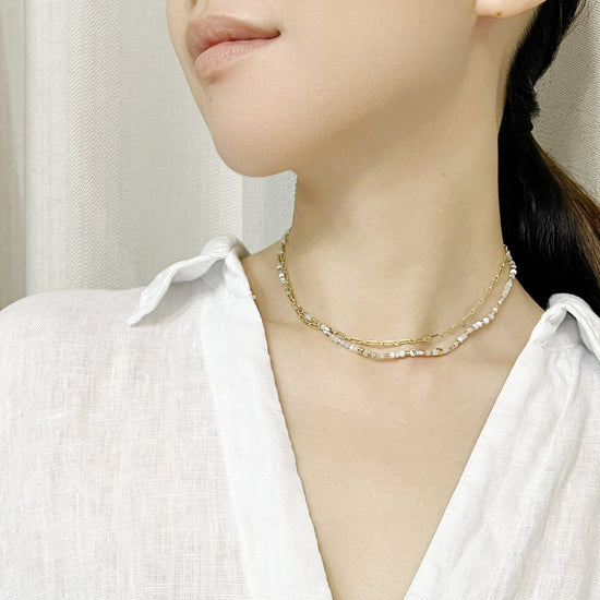 Jade Vine Pearl and natural stone beads choker necklace (lunar white)