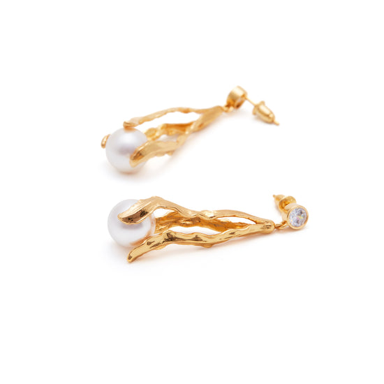 Calyx Pearl Earrings