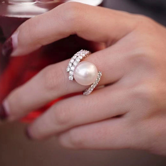 Load image into Gallery viewer, 18K White Gold Pearl Diamond Ring (Accept Pre-order)
