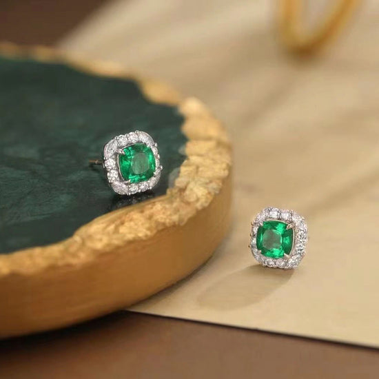 18K White Gold Emerald Diamond Earrings (Accept Pre-order)