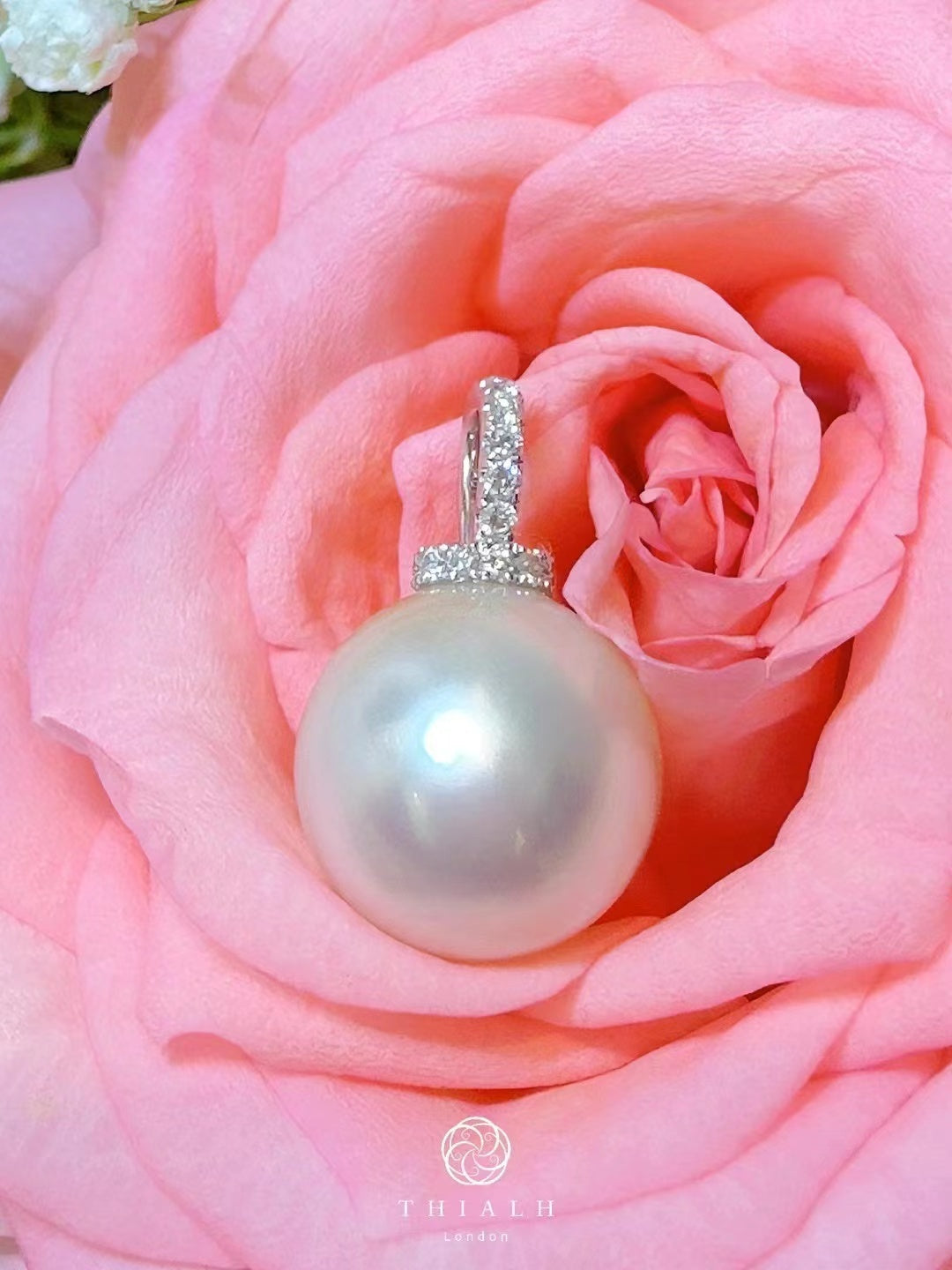 South Sea Pearl Pendant Diamond Necklace (Accept Pre-order)
