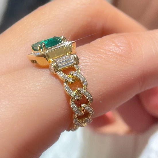 Emerald And Diamond Ring (Accept Pre-order)