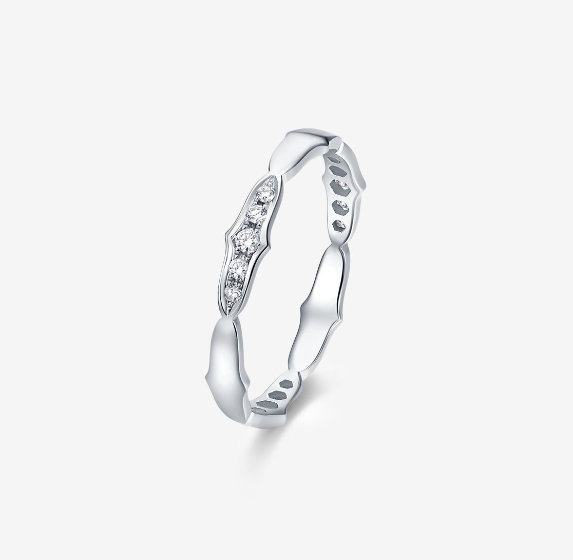 THIALH - ROMAnce • ROYAL GATEWAY Diamond in White Gold Wedding Ring