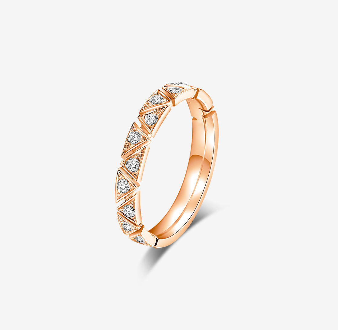 THIALH - ROMAnce • CRYSTAL CHAPEL Diamond in Rose Gold Wedding Ring