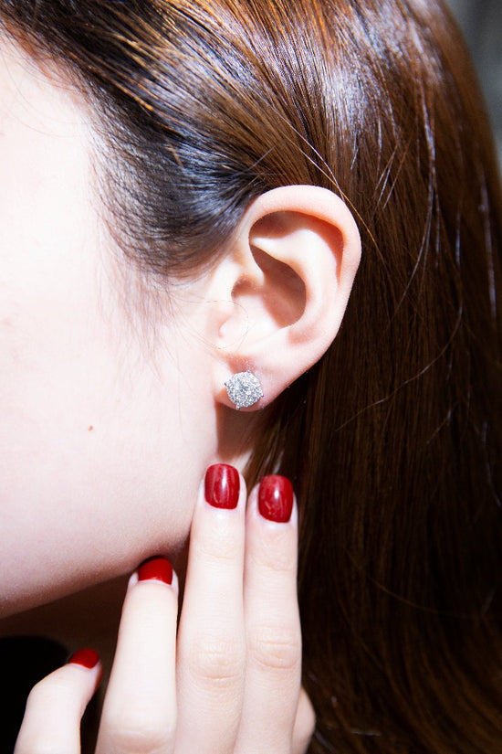 18K White Gold Diamond Earring