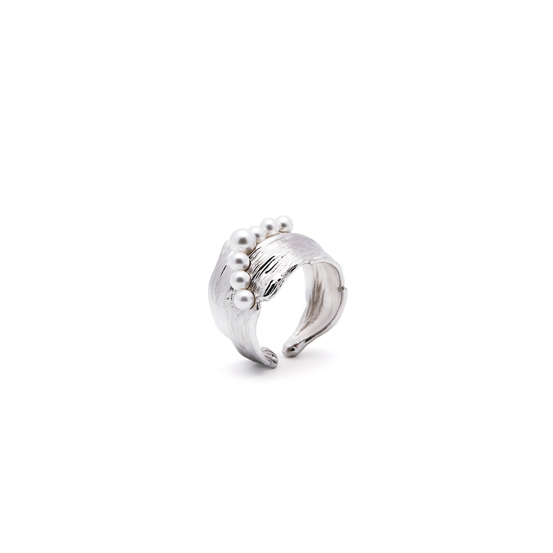NM - Leaf Pearl Ring