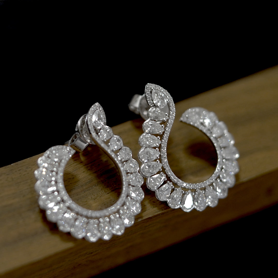 Load image into Gallery viewer, Pour La Vie - Diamond Earrings
